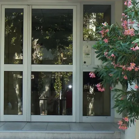 Marco Polo Apartment *
